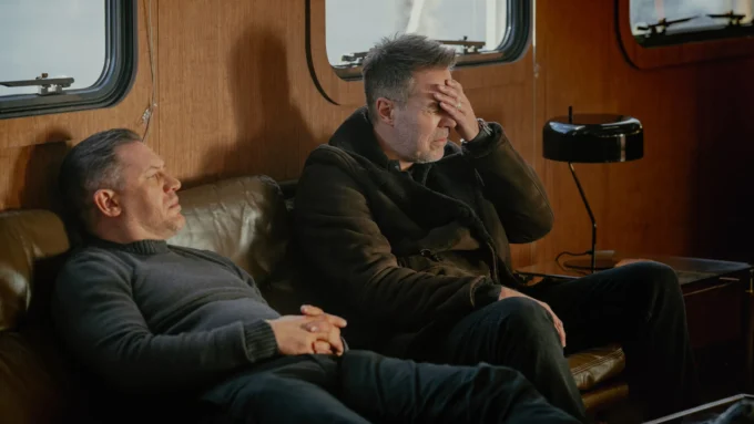 MobLand Episode 4: Will Harry's Wife Jan Be Safe From Conrad Harrigan? 1 MOBLAND 104 lv 250106 00609 RT